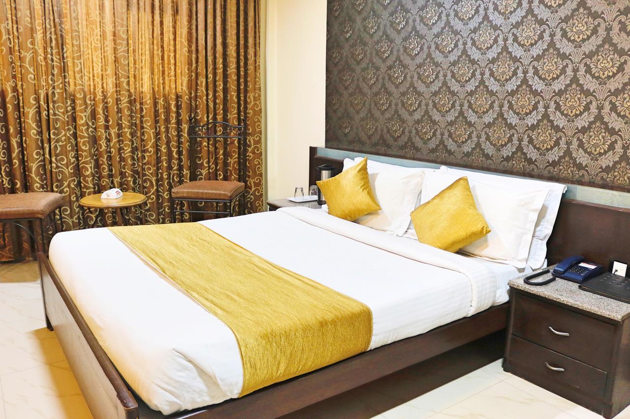 The Club Hotell Bangalore Eksteriør bilde