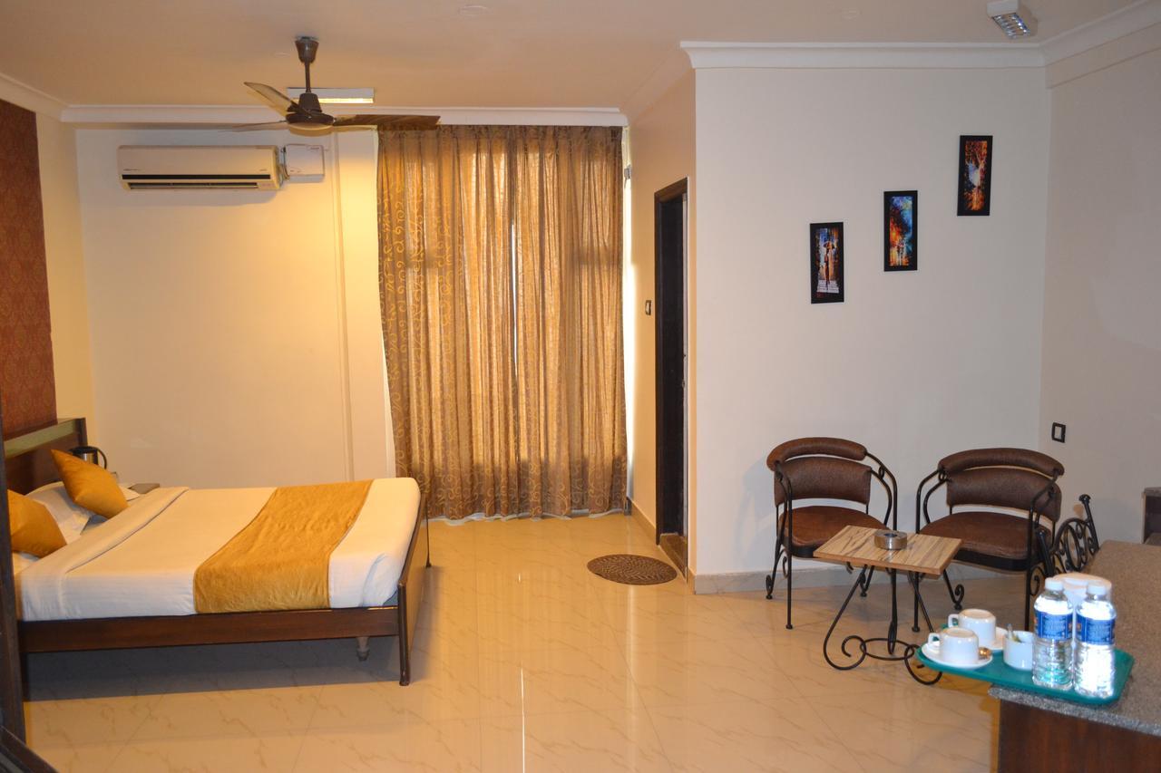 The Club Hotell Bangalore Eksteriør bilde