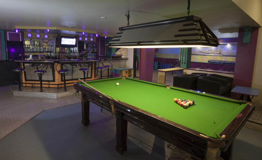 The Club Hotell Bangalore Eksteriør bilde